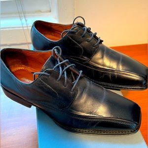 Johnston & Murphy - Harding Black Dress Shoe - 9.5 M